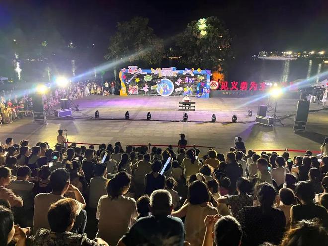 2025年洛阳市青年时尚文化展演洛宁站专场成功举办