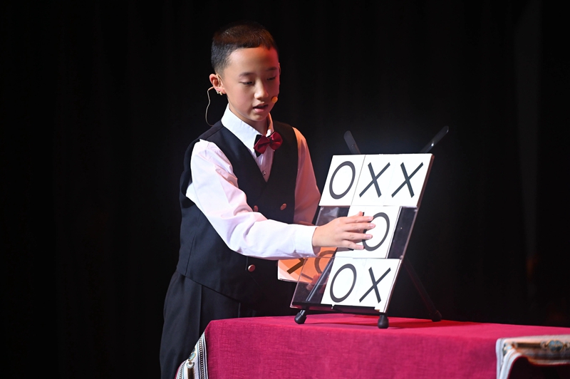 平顶山市第二高级中学2026年新春团拜会:创意与温情交织的盛宴